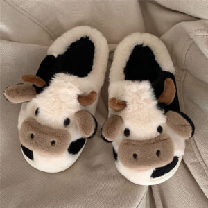 XJjrPFLuMNJh4G8KD5FzvoCCBshs6fXbiaXQnVC2.jpg Cow Slippers